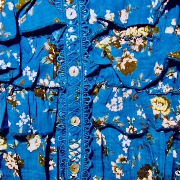 Blue cottagecore ruffle button down mid sleeve top - Picture 6 of 8